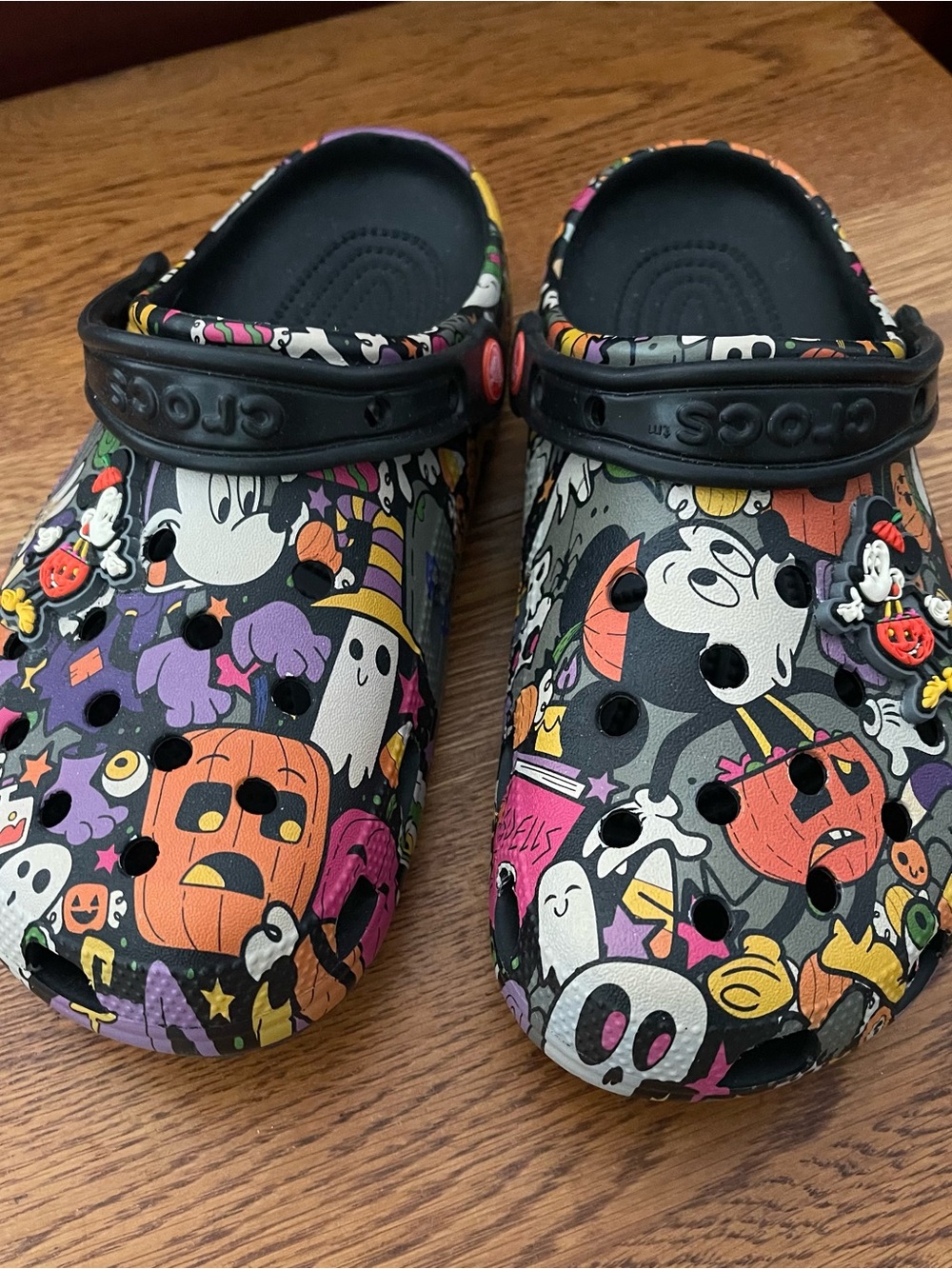 Disney Park Halloween CROCS (Mickey) Clogs Size Women’s 9